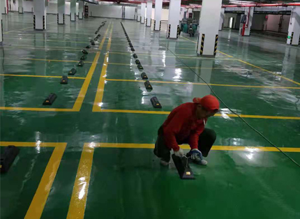 ���̰���